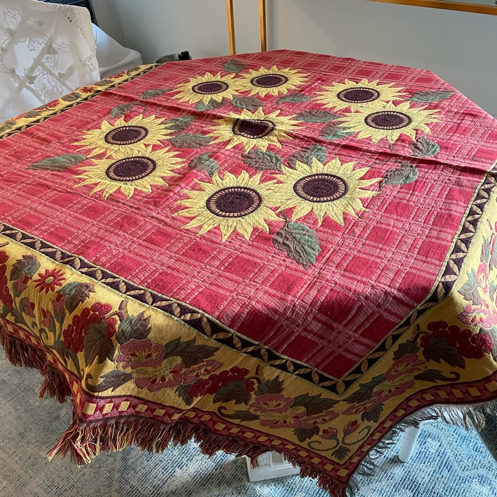 Sunflower throw or tablecloth. Lightly quilted